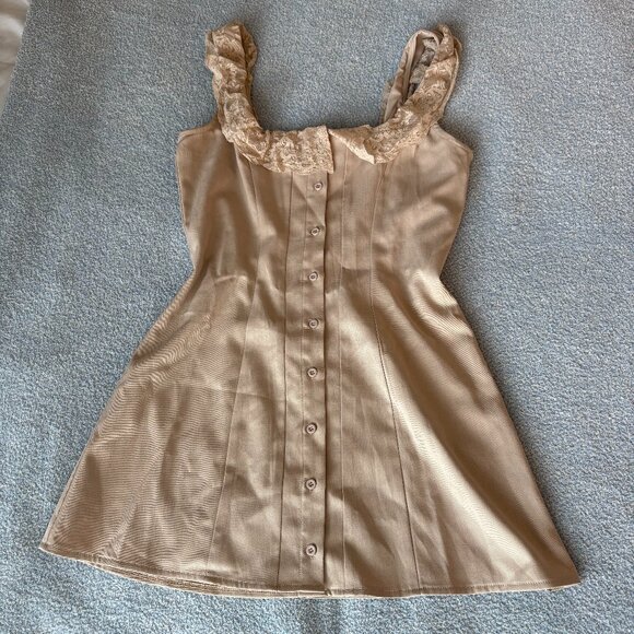 PrettyLittleThing Beige Mini Dress with Lace - Picture 1 of 7